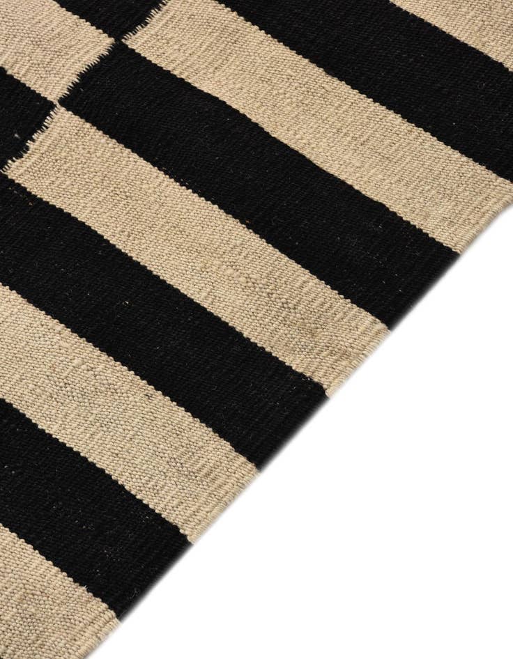 Detail image of 2' 8 x 3' 10  Hand Woven Kilim Modern Wool Rug