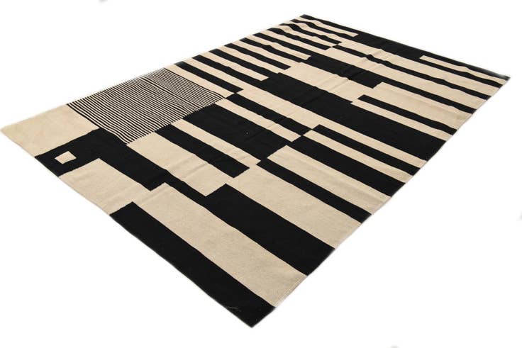 Detail image of 6' 6 x 9' 9 Hand Woven Kilim Modern Wool Rug