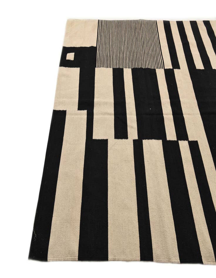 Detail image of 6' 6 x 9' 9  Hand Woven Kilim Modern Wool Rug