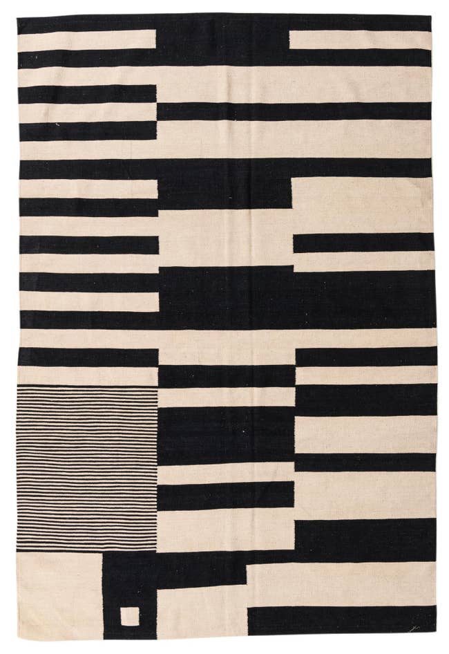 Detail image of 6' 6 x 9' 9 Hand Woven Kilim Modern Wool Rug