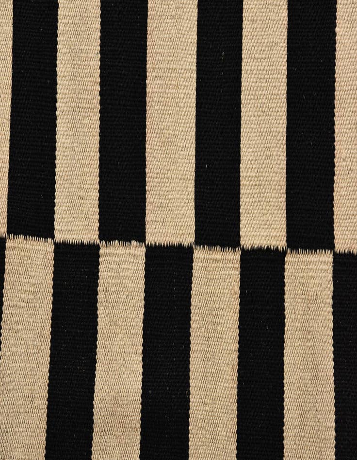 Detail image of 2' 7 x 3' 9  Hand Woven Kilim Modern Wool Rug