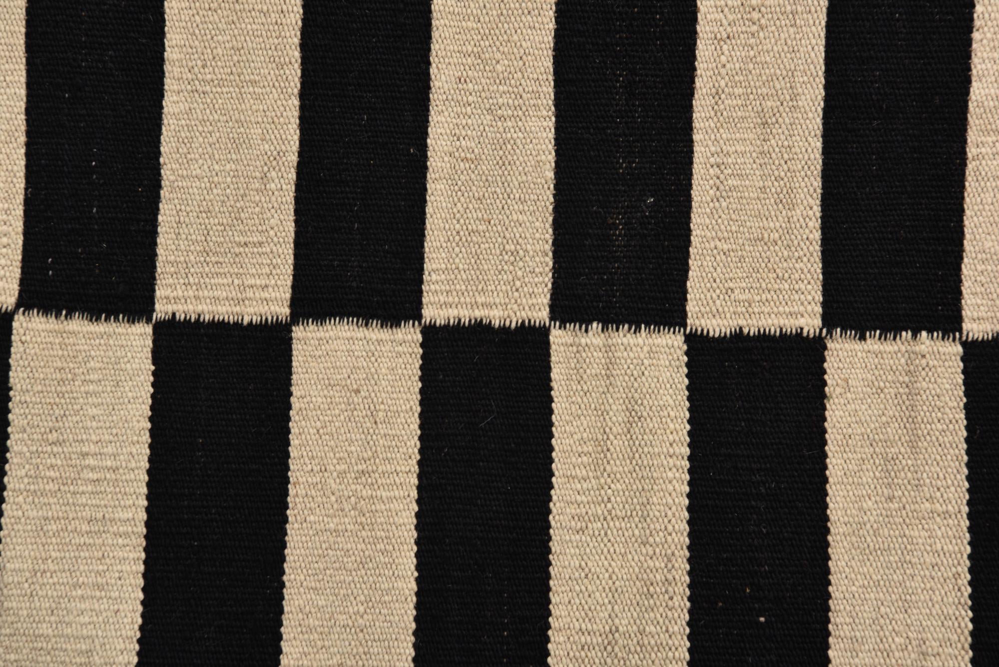 2' 8 x 3' 9 Hand Woven Kilim Modern Wool Rug