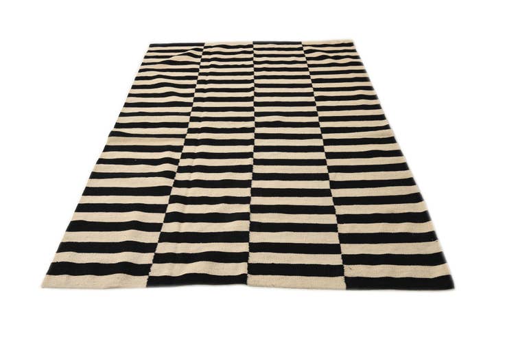 Detail image of 5' 5 x 7' 11 Hand Woven Kilim Modern Wool Rug
