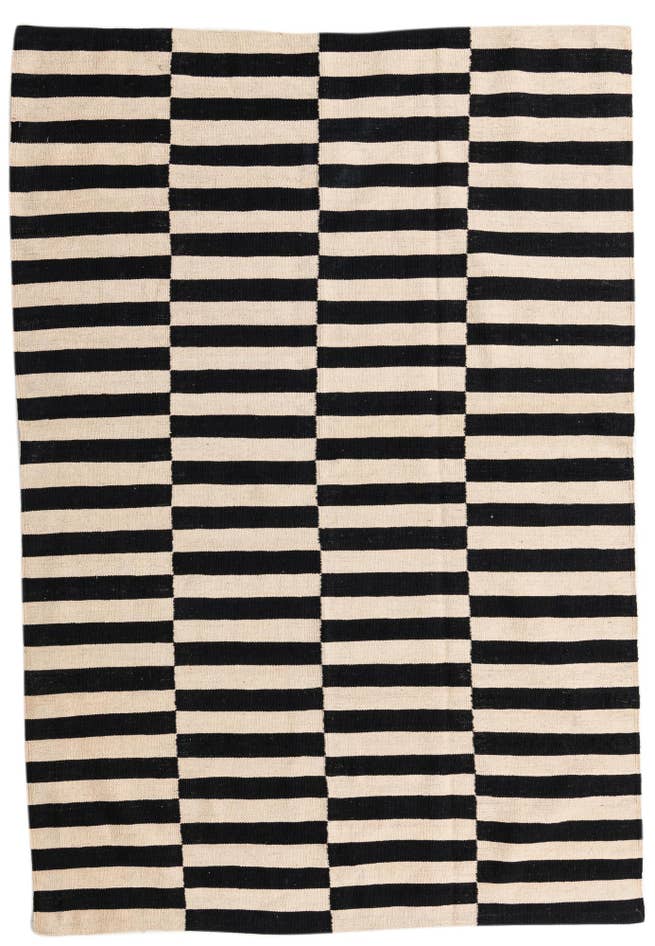 Detail image of 5' 5 x 7' 11 Hand Woven Kilim Modern Wool Rug