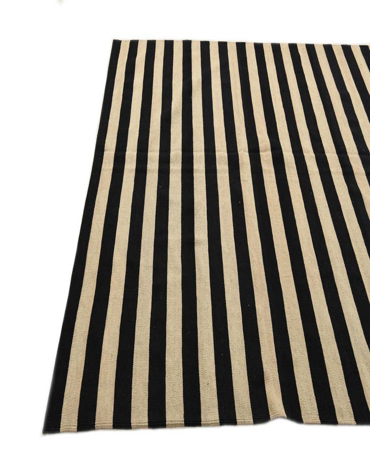 Detail image of 6' 7 x 9' 9  Hand Woven Kilim Modern Wool Rug