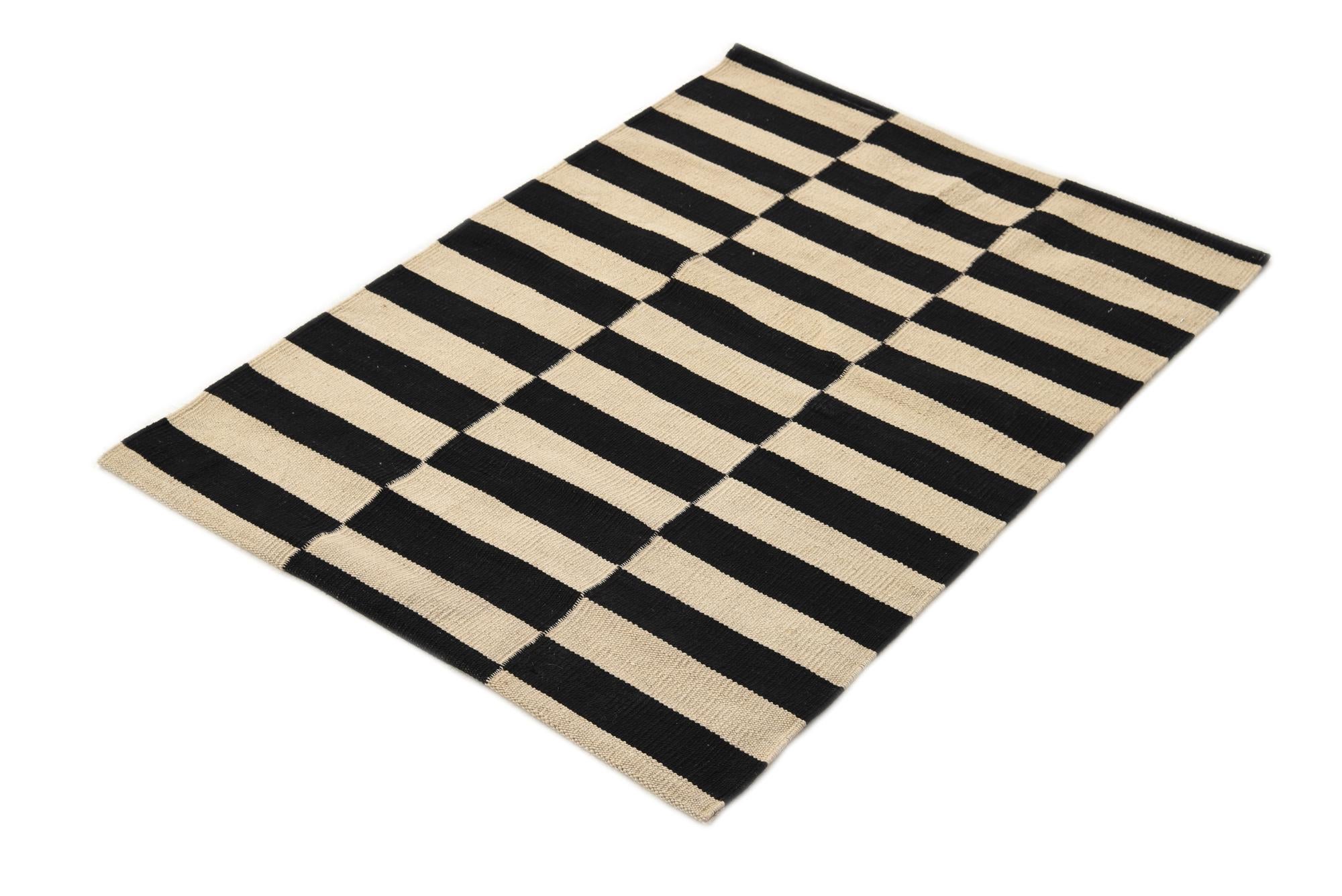 2' 8 x 3' 9 Hand Woven Kilim Modern Wool Rug
