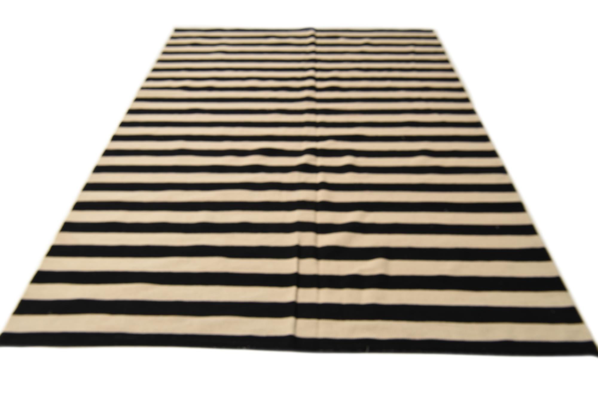 6' 9 x 9' 11 Hand Woven Kilim Modern Wool Rug
