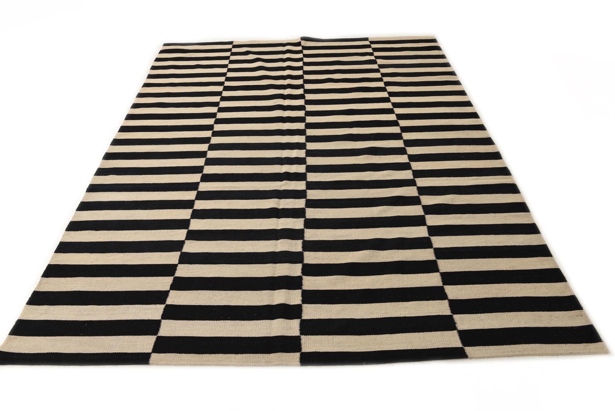6' 10 x 9' 8 Hand Woven Kilim Modern Wool Rug