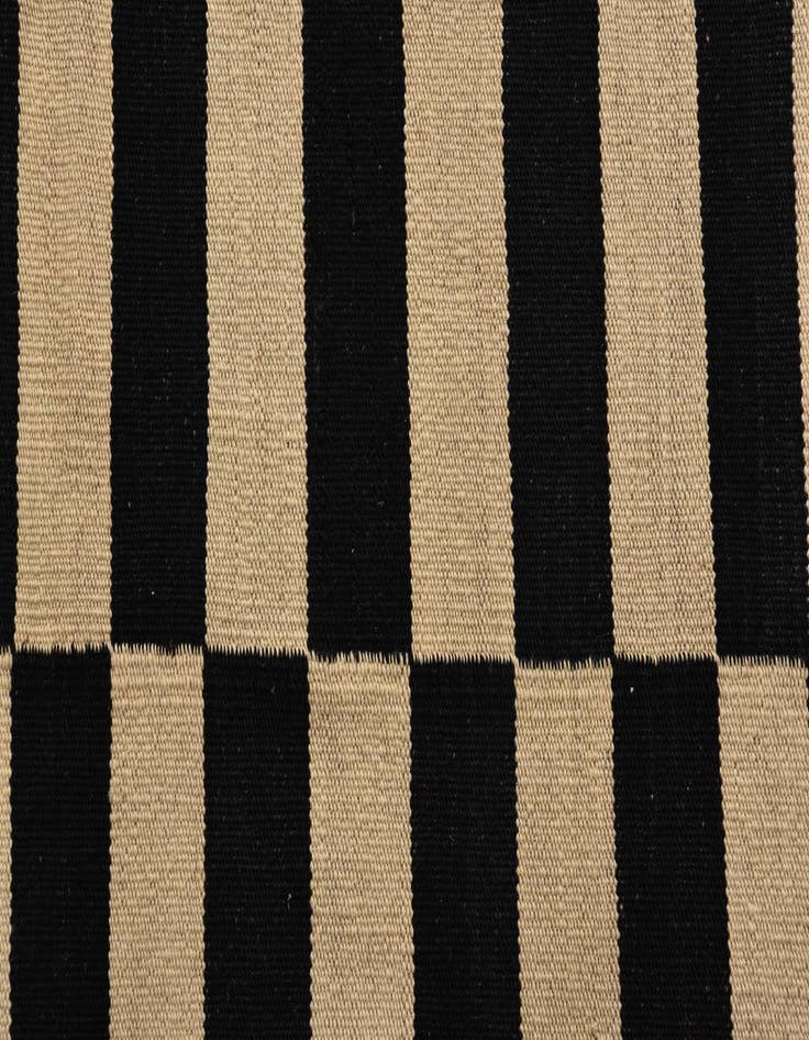 Detail image of 6' 6 x 9' 8  Hand Woven Kilim Modern Wool Rug