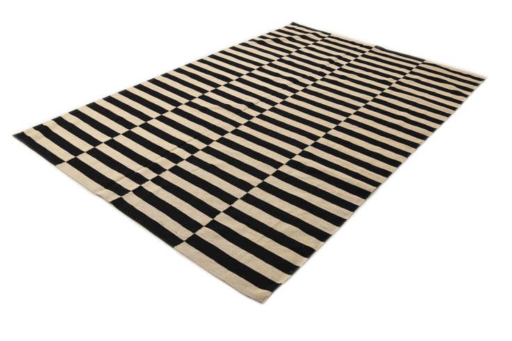 Detail image of 6' 6 x 9' 10 Hand Woven Kilim Modern Wool Rug