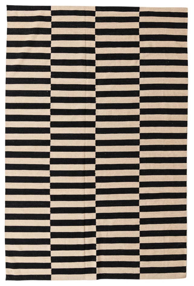 Detail image of 6' 6 x 9' 10 Hand Woven Kilim Modern Wool Rug