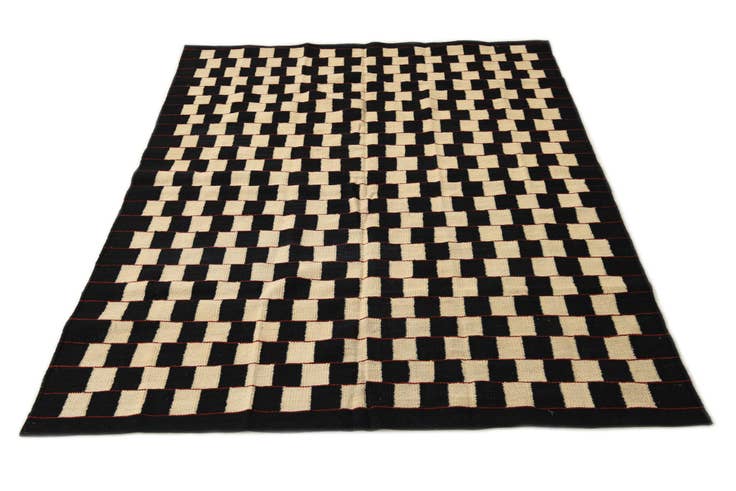 Detail image of 4' 9 x 6' 2 Hand Woven Kilim Modern Wool Rug