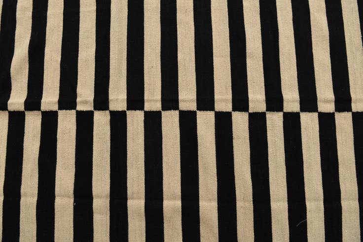 Detail image of 8' 3 x 10' 9 Hand Woven Kilim Modern Wool Rug