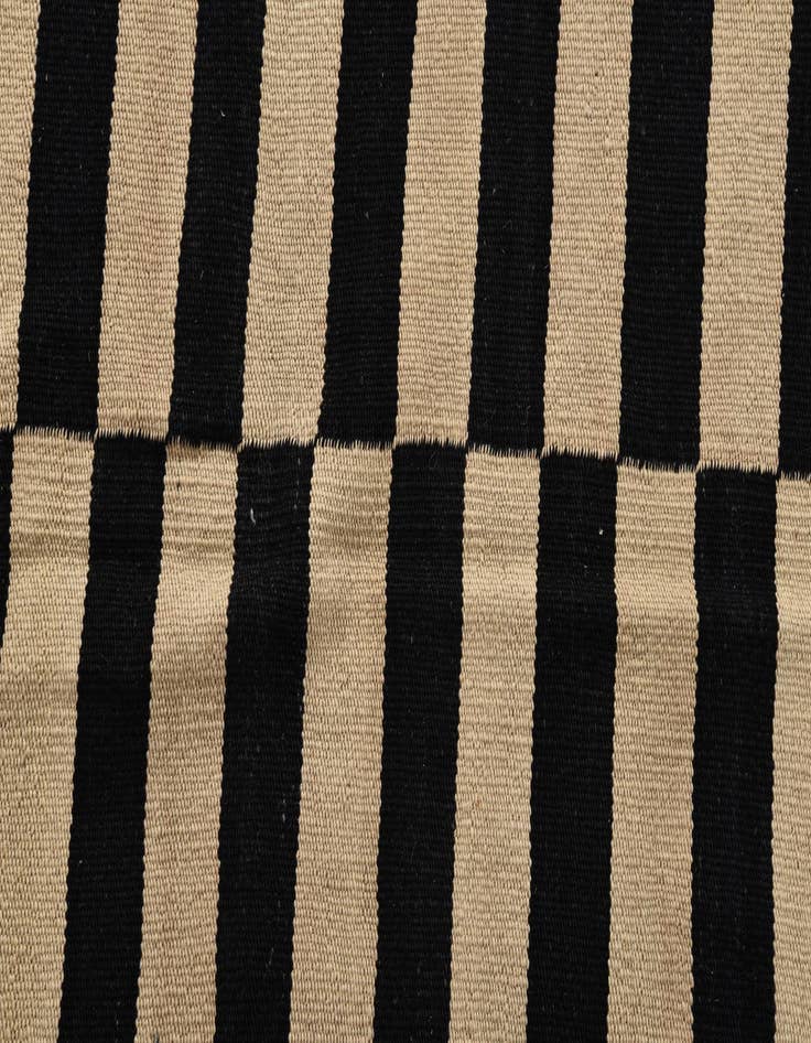 Detail image of 8' 1 x 11'  Hand Woven Kilim Modern Wool Rug