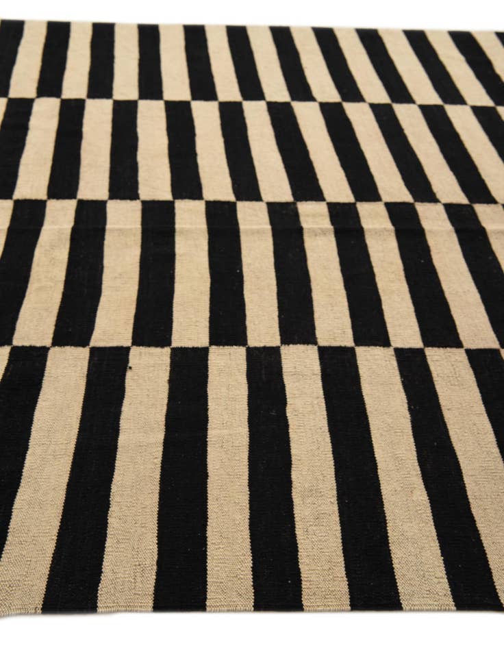 Detail image of 6' 9 x 9' 9  Hand Woven Kilim Modern Wool Rug