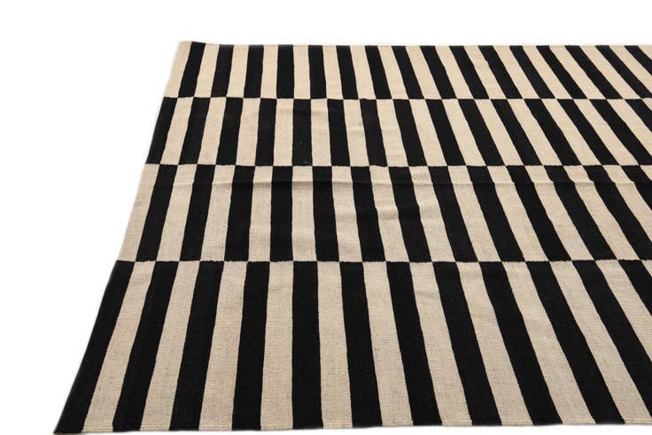 Detail image of 6' 8 x 9' 9 Hand Woven Kilim Modern Wool Rug