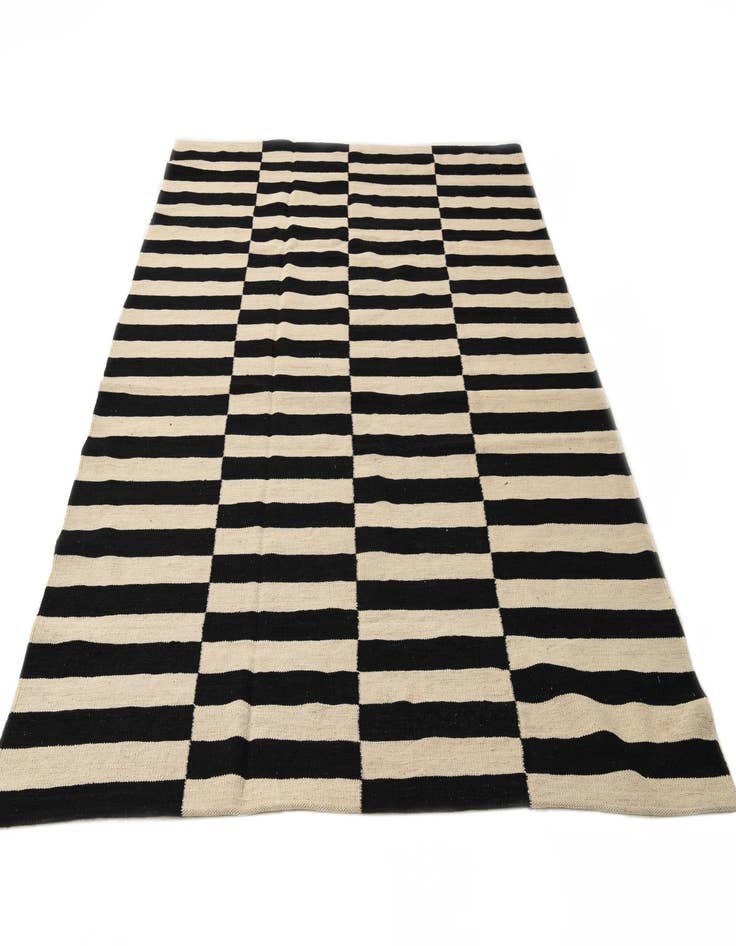 Detail image of 5' 8 x 7' 9  Hand Woven Kilim Modern Wool Rug