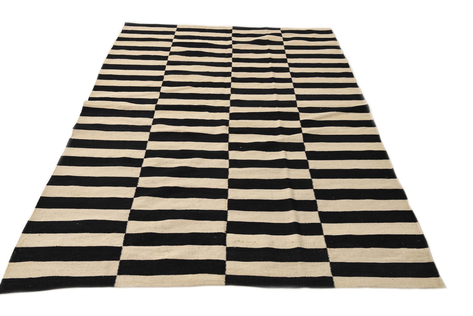 5' 5 x 7' 10 Hand Woven Kilim Modern Wool Rug