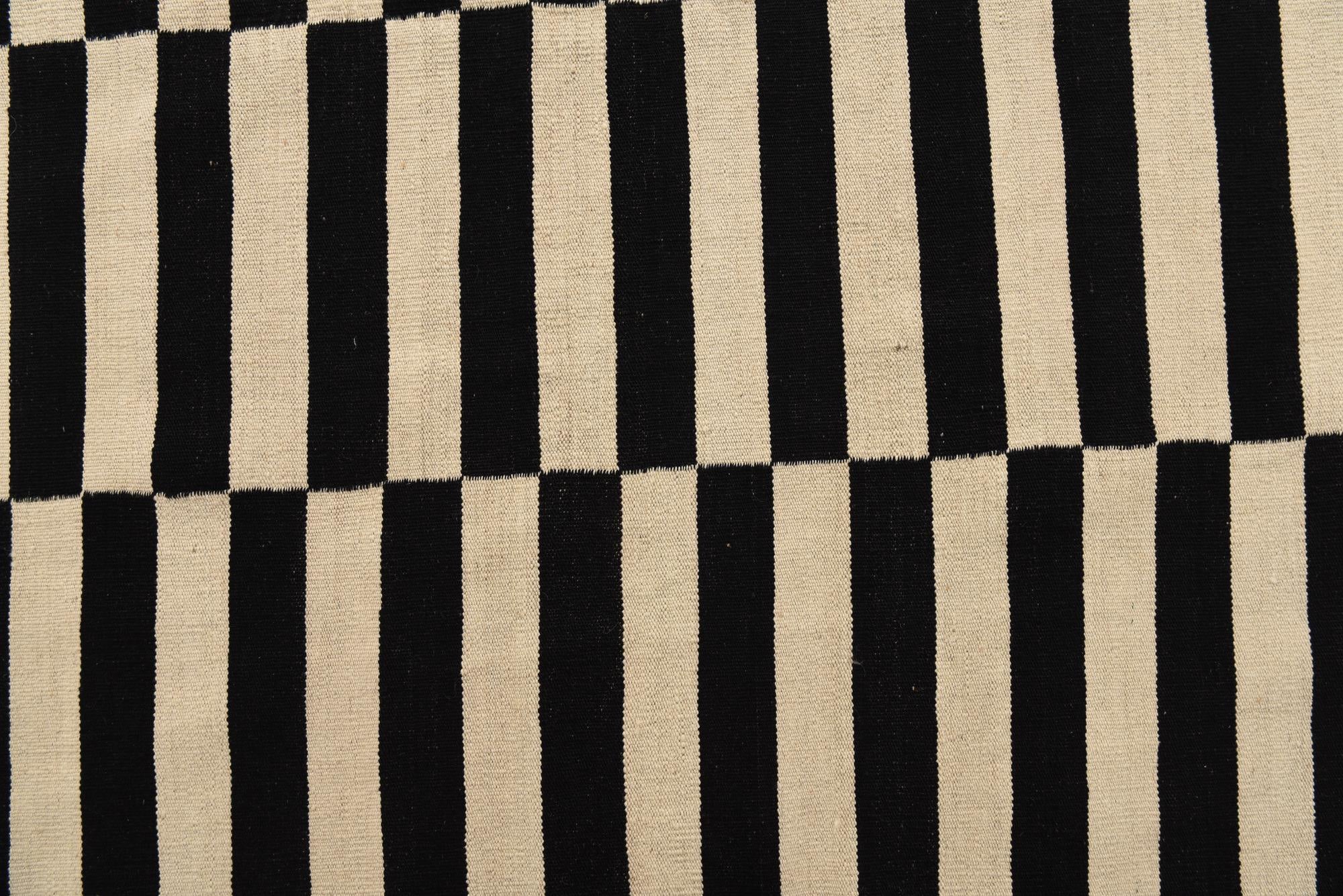 5' 8 x 7' 11 Hand Woven Kilim Modern Wool Rug