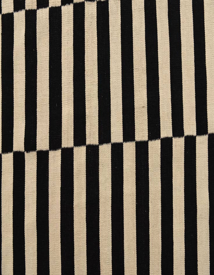 Detail image of 5' 8 x 7' 11  Hand Woven Kilim Modern Wool Rug