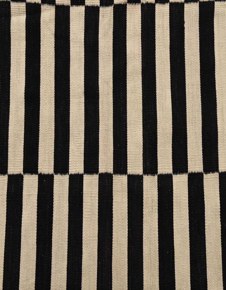 Detail image of 5' 7 x 7' 10  Hand Woven Kilim Modern Wool Rug