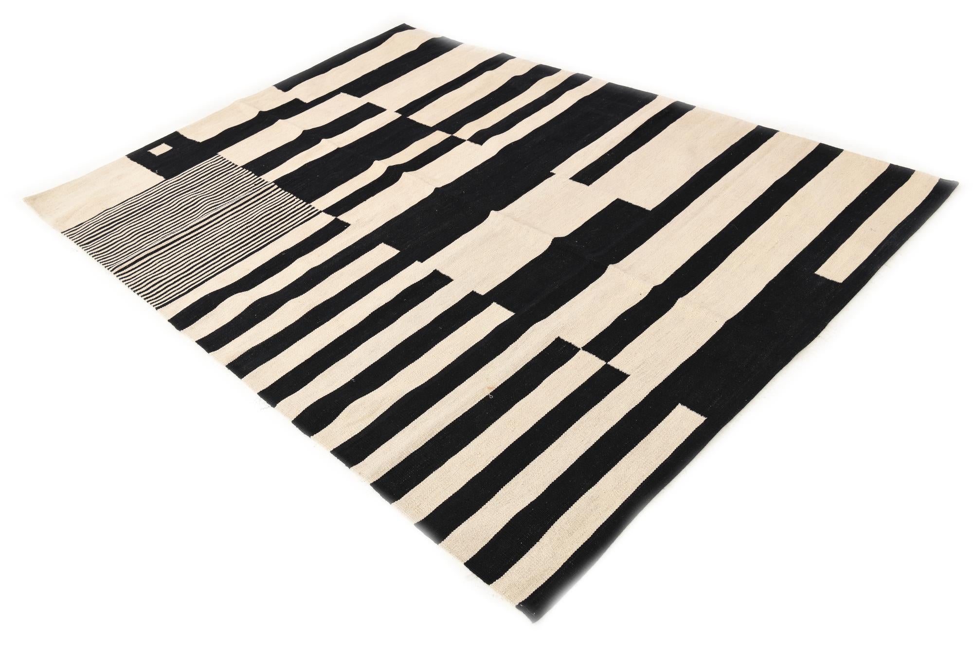 5' 8 x 7' 9 Hand Woven Kilim Modern Wool Rug