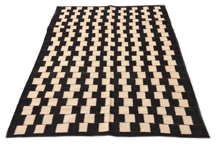 Detail image of 4' 3 x 5' 10 Hand Woven Kilim Modern Wool Rug