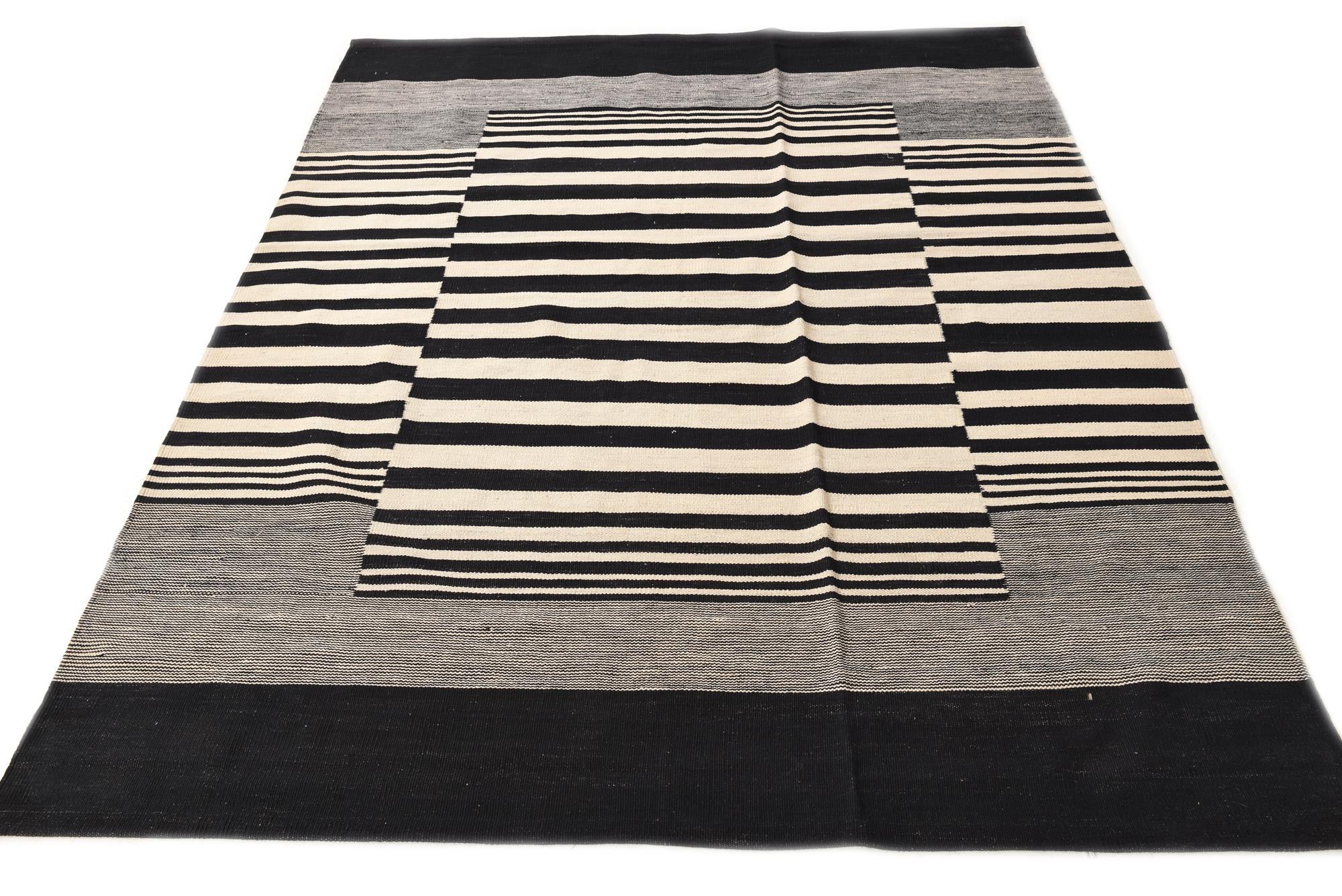 6' x 7' 6 Hand Woven Kilim Modern Wool Rug