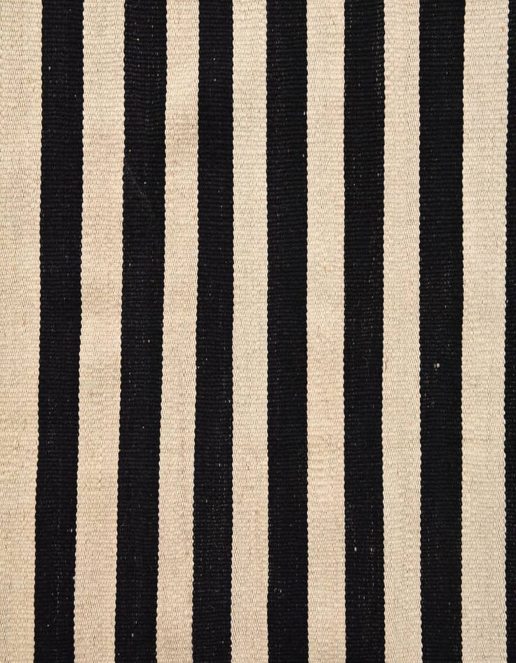 Detail image of 6' x 7' 6  Hand Woven Kilim Modern Wool Rug