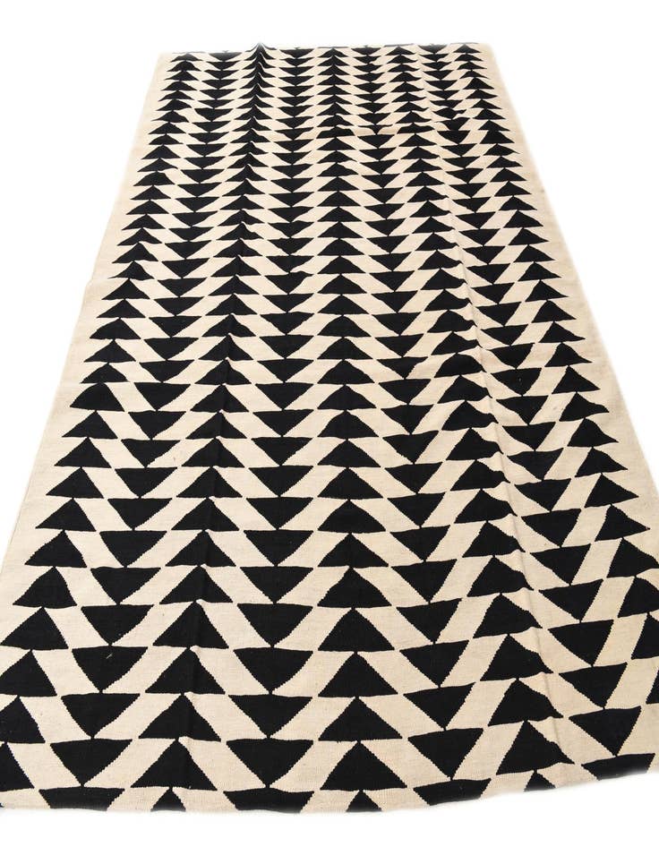 Detail image of 8' 3 x 10'  Hand Woven Kilim Modern Wool Rug