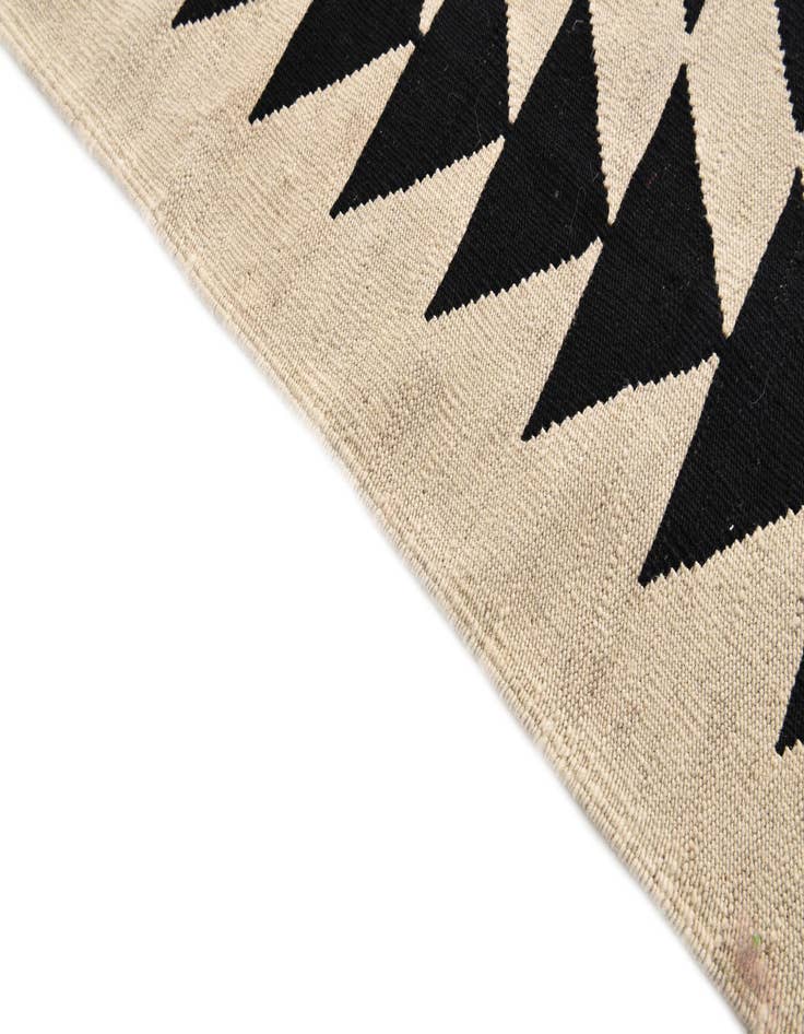 Detail image of 8' 3 x 10'  Hand Woven Kilim Modern Wool Rug