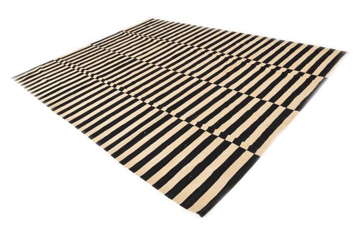 Detail image of 8' 4 x 11' Hand Woven Kilim Modern Wool Rug