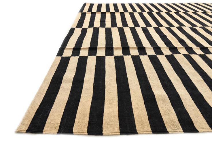 Detail image of 8' 4 x 11' Hand Woven Kilim Modern Wool Rug