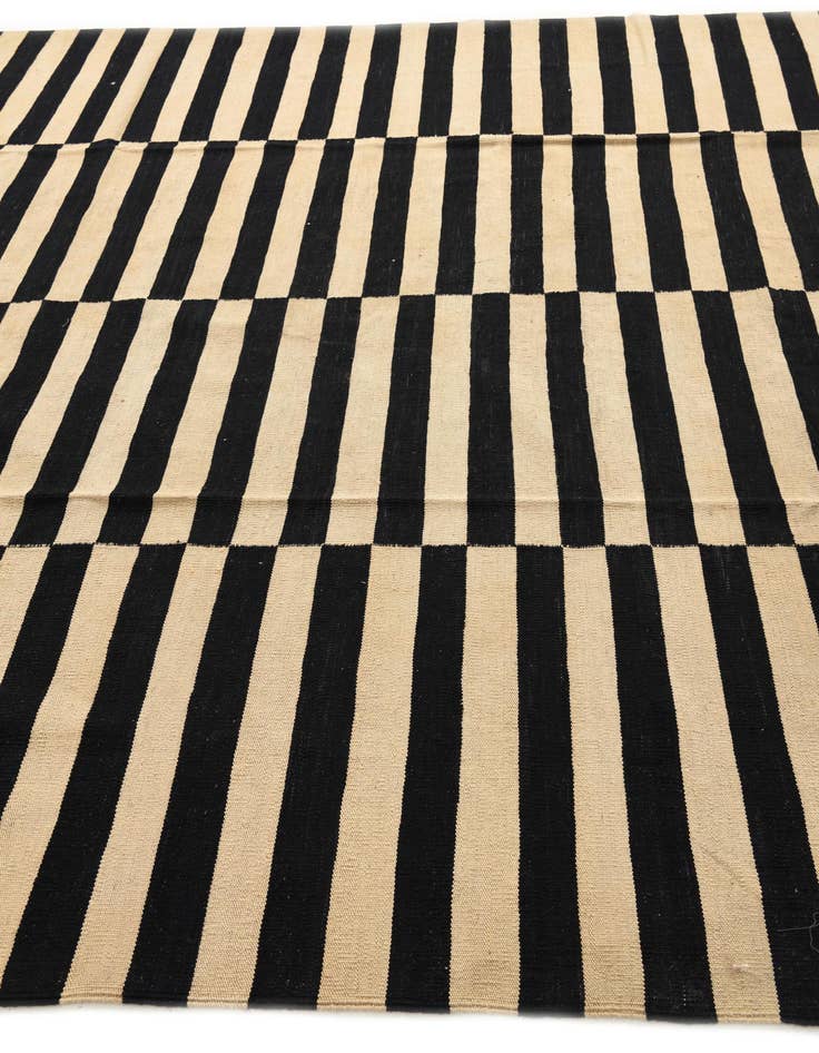 Detail image of 8' 4 x 11'  Hand Woven Kilim Modern Wool Rug