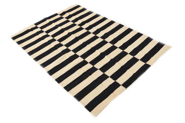 Detail image of 3' 4 x 4' 10 Hand Woven Kilim Modern Wool Rug