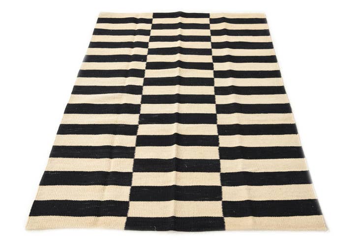 Detail image of 3' 4 x 4' 10 Hand Woven Kilim Modern Wool Rug