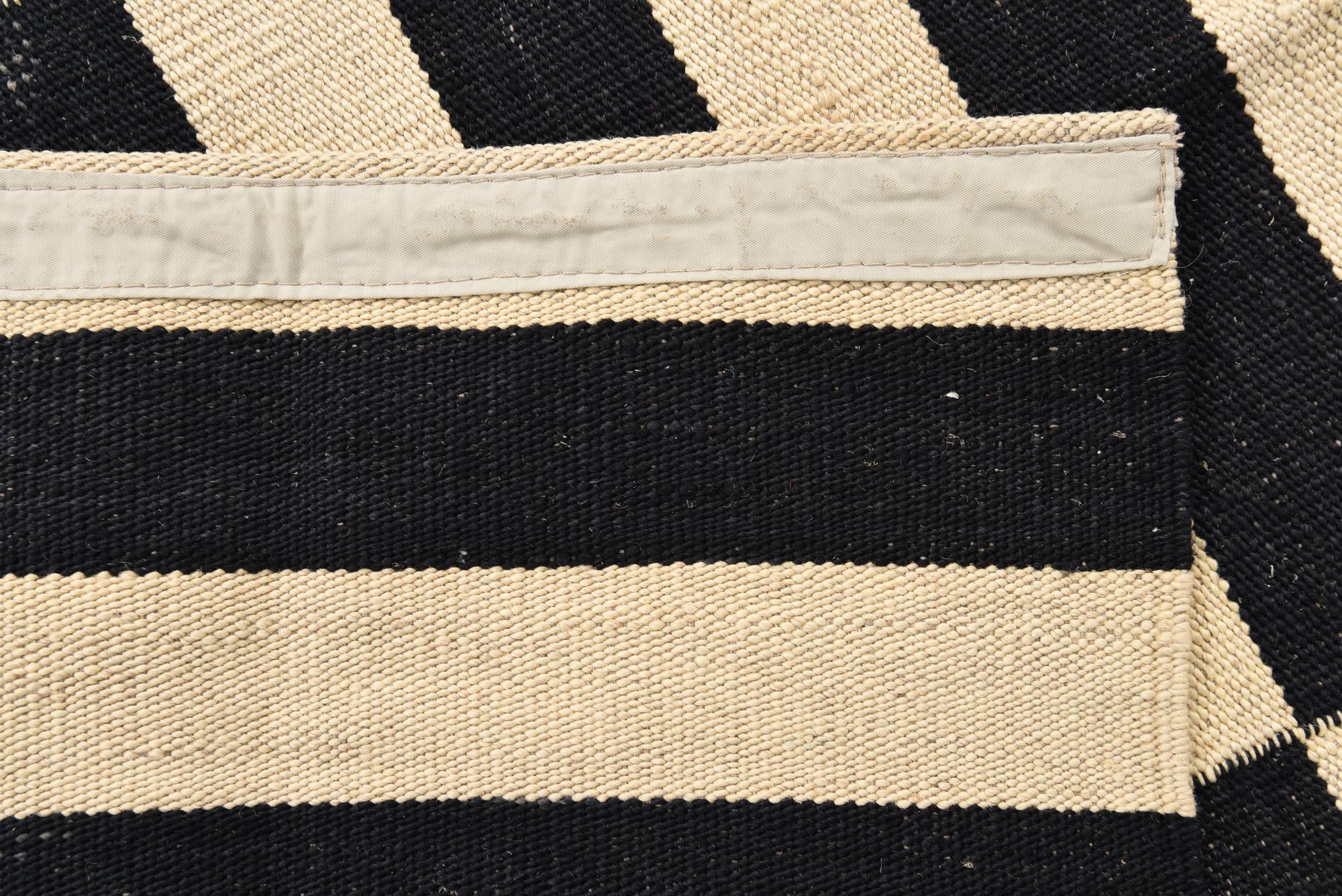 3' 4 x 4' 10 Hand Woven Kilim Modern Wool Rug