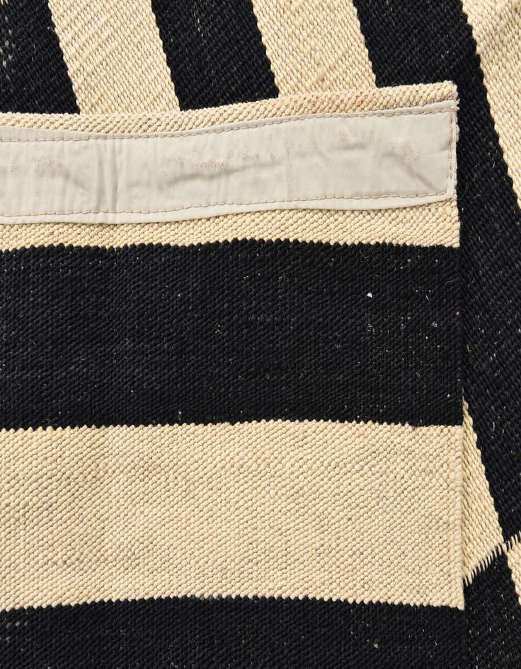 Detail image of 3' 4 x 4' 10  Hand Woven Kilim Modern Wool Rug
