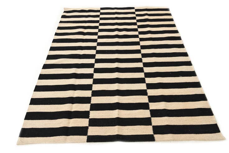Detail image of 4' 2 x 6' Hand Woven Kilim Modern Wool Rug