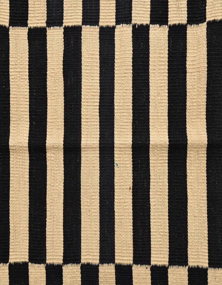 Detail image of 4' 2 x 5' 10  Hand Woven Kilim Modern Wool Rug