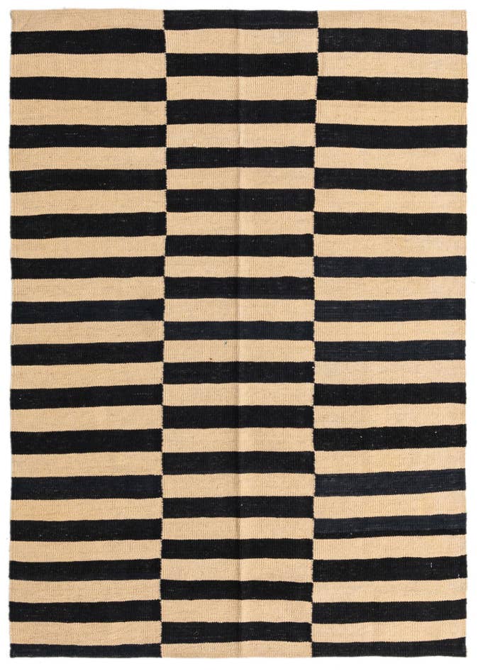Detail image of 4' 2 x 5' 10 Hand Woven Kilim Modern Wool Rug