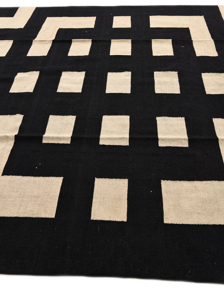 Detail image of 8' 6 x 9' 7  Hand Woven Kilim Modern Wool Rug