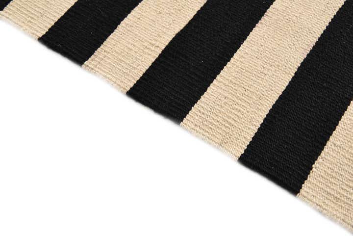 5' 6 x 8' 6 Hand Woven Kilim Modern Wool Rug