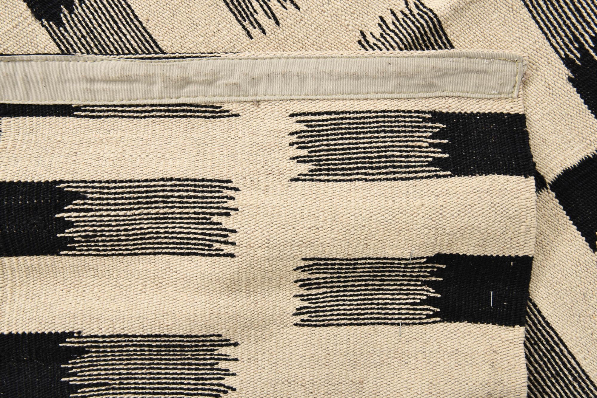 5' 8 x 7' 9 Hand Woven Kilim Modern Wool Rug