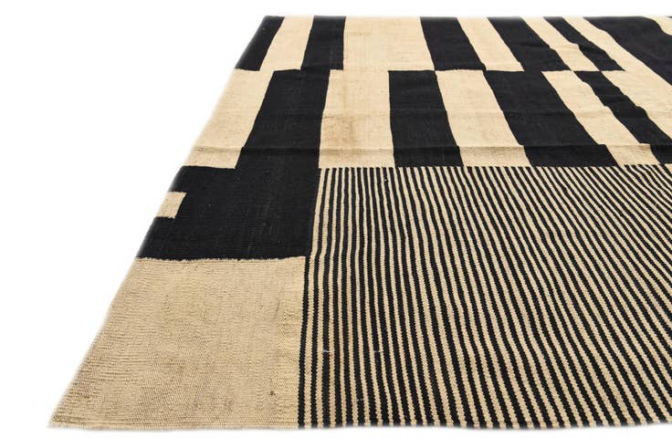 Detail image of 5' 10 x 7' 8 Hand Woven Kilim Modern Wool Rug