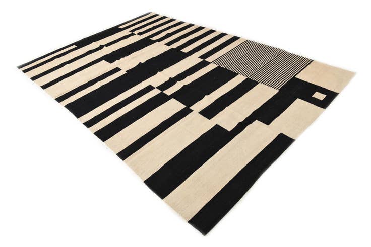 Detail image of 6' 7 x 9' 8 Hand Woven Kilim Modern Wool Rug