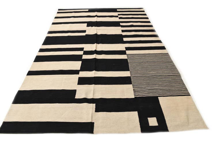 Detail image of 6' 7 x 9' 8 Hand Woven Kilim Modern Wool Rug