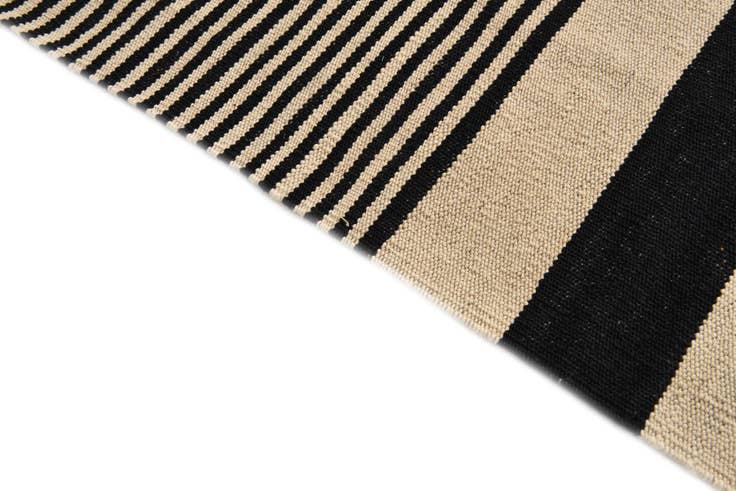 Detail image of 6' 7 x 9' 8 Hand Woven Kilim Modern Wool Rug