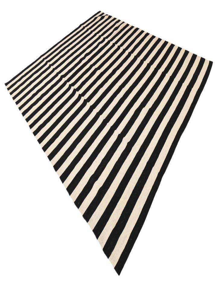 Detail image of 8' 6 x 9' 10  Hand Woven Kilim Modern Wool Rug