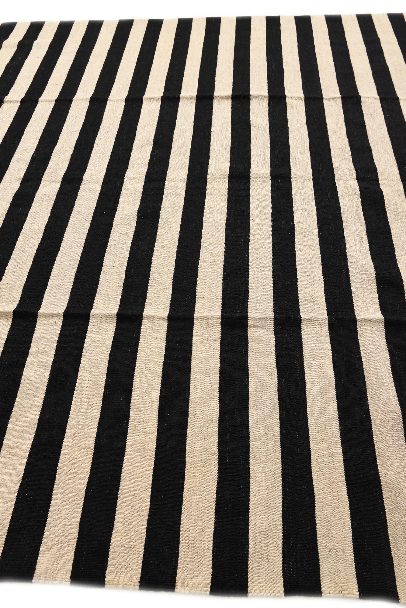8' 6 x 9' 10 Hand Woven Kilim Modern Wool Rug